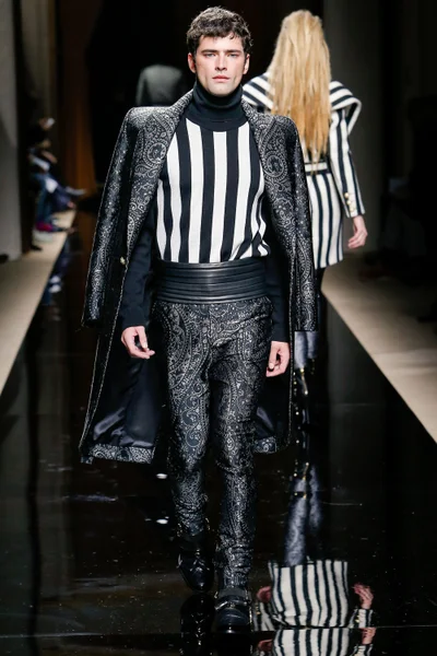 Look 63